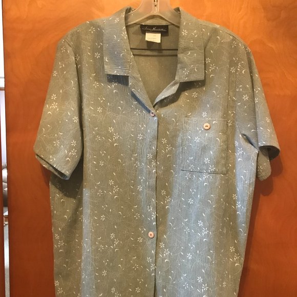 Jeno Neuman Woman's Casual Top - Picture 3 of 9